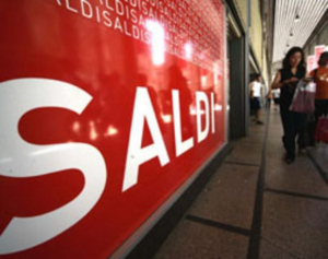 Tempo di saldi: vendite scontate dal 2 luglio, per due mesi