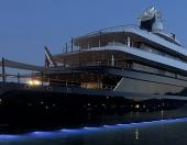 Il Super Yacht Drizzle approda all'Elba