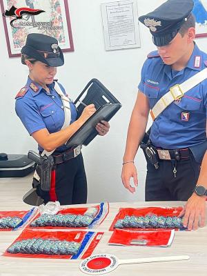 Porto Azzurro: intervento per una lite familiare si conclude con un arresto per detenzione di droga. Sequestrati 2 kg di hashish
