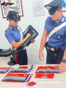 Porto Azzurro: intervento per una lite familiare si conclude con un arresto per detenzione di droga. Sequestrati 2 kg di hashish