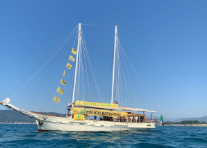 Goletta Verde: nell&#039;Alto Mar Tirreno Sì eolico offshore, NO rigassificatore a Piombino