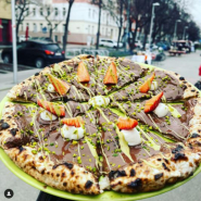 La pizza "napolelbana" a Vienna, la migliore della città