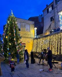 Una bella domenica natalizia nel Comune di Marciana
