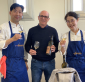 Per l'apertura del Florence Korea Film Fest si brinda con Valerius il vino (fermentato in anfora) dell'azienda Arrighi