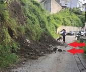 Fotonotizia: Rio Elba, La frana dietro il palazzo municipale”