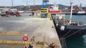 Spolverino &quot;sulfureo&quot; al porto piombinese, irritante per i passeggeri