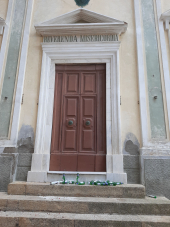 Lezioni di inciviltà da chi "usa" Portoferraio