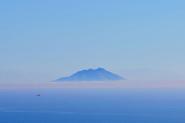 Caligo: la suggestiva fitta "nebbia di mare" figlia dello Scirocco