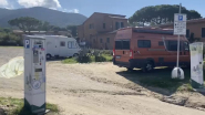 Fotonotizia: Soste di camper "indisciplinate" a Campo all'Aia