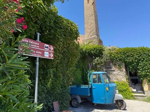 Forte Falcone: degrado, carenza di servizi e grave isolamento dei residenti anziani del quartiere alto