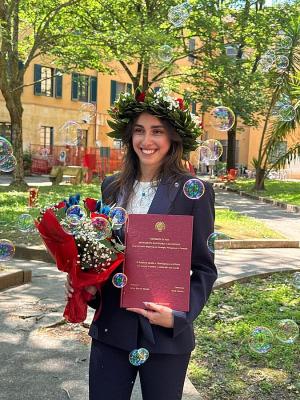 Ilaria Guerra si laurea con lode all’Università di Pisa con una tesi su IA nei settori creativi