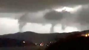 Quando la natura da spettacolo: trombe marine e fulmini sulla costa di Pareti