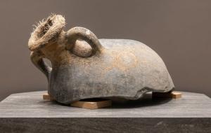 Pianosa custodisce la sua storia: in mostra al Museo l’anfora romana ritrovata a Cala San Giovanni