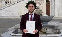Davide Coppola si è laureato con il massimo dei voti in Economia e Management all&#039;Università di Pisa