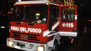 Incendio nella notte in un hotel campese, evacuati 55 ospiti