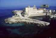 Gitante a Pianosa si sente male durante la traversata, soccorsa a bordo poi prelevata col Pegaso dall'Isola piatta