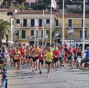 Domenica a Porto Azzurro si disputa l’11^ edizione della ‘Corri Umberto’ rinviata la settimana scorsa per il maltempo