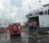 Incendio di San Giovanni, evacuata la scuola dell'infanzia, VVFF: arrivano rinforzi dal continente