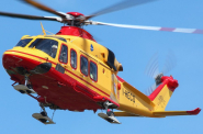 Riporta un trauma ad un ginocchio sulla spiaggia del Ginepro, recuperato da Pegaso